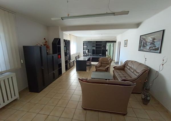 Administratívna budova