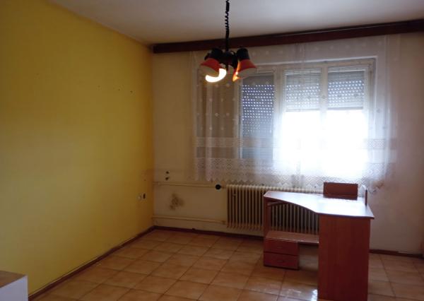 6-izbový rodinný dom v Kovarciach na bývanie i podnikanie