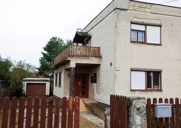 6-izbový rodinný dom v Kovarciach na bývanie i podnikanie