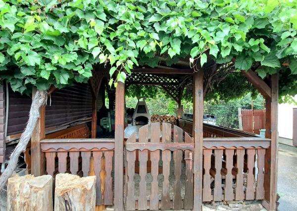 JEDINEČNÁ PONUKA! Rekreačná celoročne obývateľná chata/dom na predaj