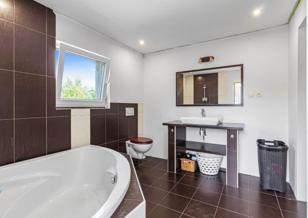 TOP PONUKA, TOP CENA! Veľkometrážny rodinný dom blízko centra