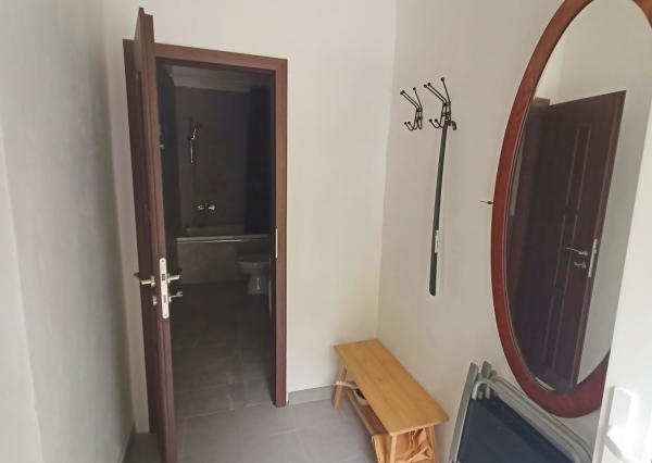 Jedinečná chata v lese, vhodná na investíciu