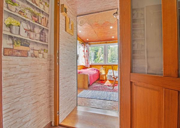 PREDANÉ! Čarovná chalupa s panoramatickým výhľadom pri Banskej Štiavnici