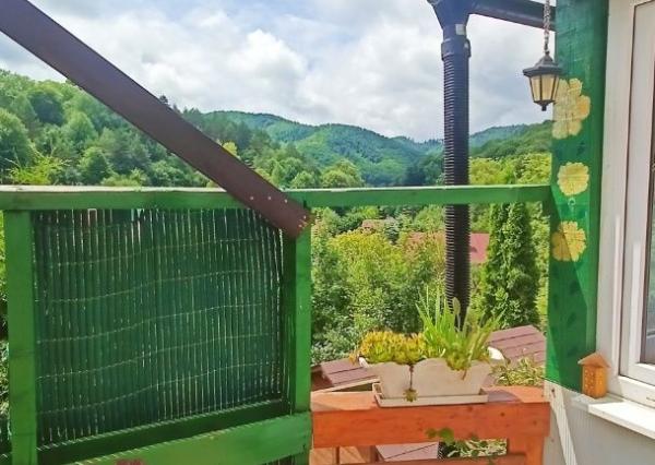 PREDANÉ! Čarovná chalupa s panoramatickým výhľadom pri Banskej Štiavnici