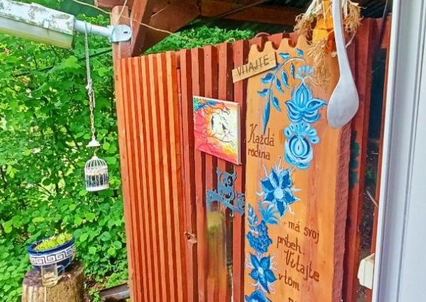 PREDANÉ! Čarovná chalupa s panoramatickým výhľadom pri Banskej Štiavnici