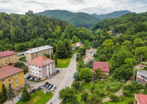PREDANÉ! Čarovná chalupa s panoramatickým výhľadom pri Banskej Štiavnici
