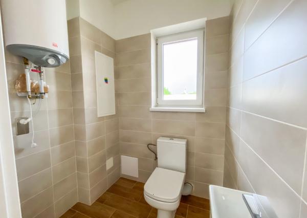 SKVELÁ CENA - RD v súkromnej ulici v Mostovej