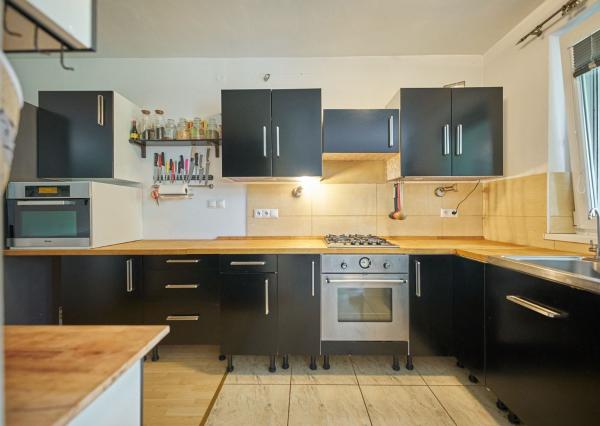 BEZKONKURENČNÁ CENA!  Slnečný 5-izbový rodinný dom na Slnečnej ulici