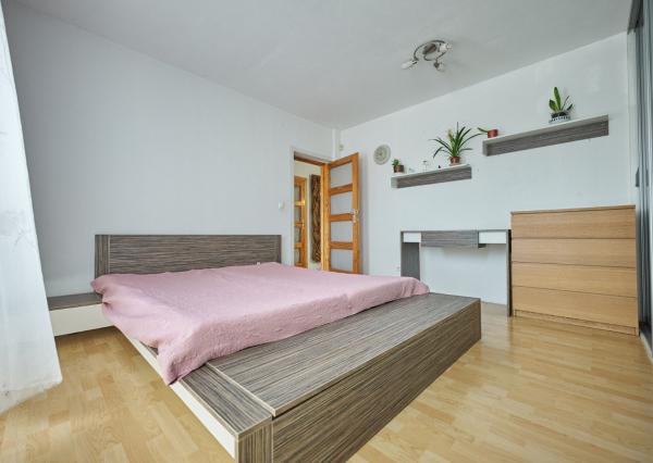 BEZKONKURENČNÁ CENA!  Slnečný 5-izbový rodinný dom na Slnečnej ulici