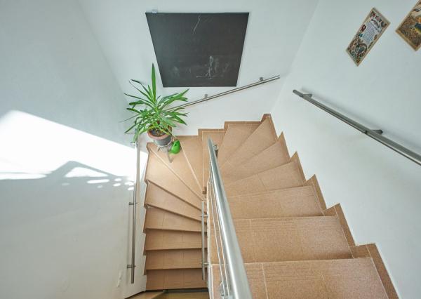 BEZKONKURENČNÁ CENA!  Slnečný 5-izbový rodinný dom na Slnečnej ulici