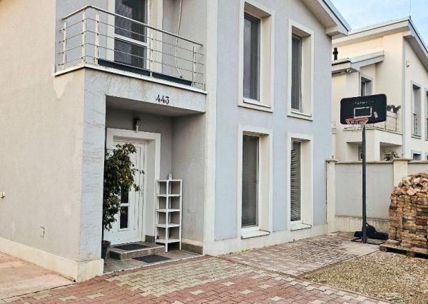 BEZKONKURENČNÁ CENA!  Slnečný 5-izbový rodinný dom na Slnečnej ulici