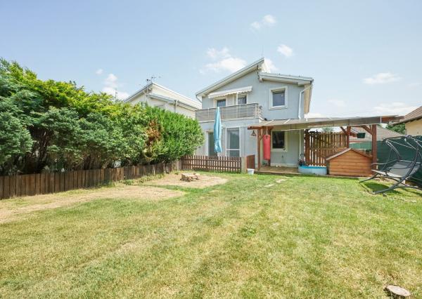 BEZKONKURENČNÁ CENA!  Slnečný 5-izbový rodinný dom na Slnečnej ulici