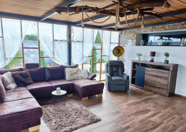 SHARK REAL ponúka výnimočná nehnuteľnosť s bazénom a pozemkom 2500m2