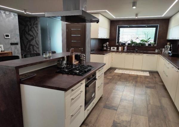 SHARK REAL ponúka výnimočná nehnuteľnosť s bazénom a pozemkom 2500m2