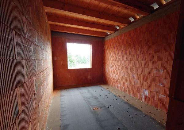 Na predaj 4 izbová novostavba v Malom Lapáši