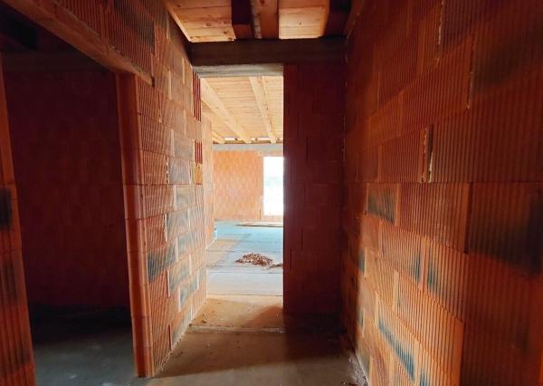 Na predaj 4 izbová novostavba v Malom Lapáši