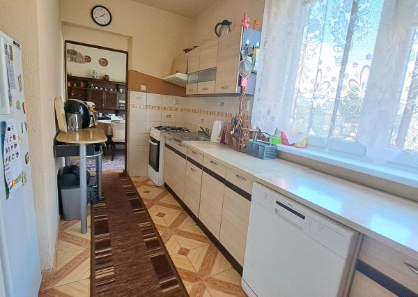 Rodinný dom na predaj + vizualizácia