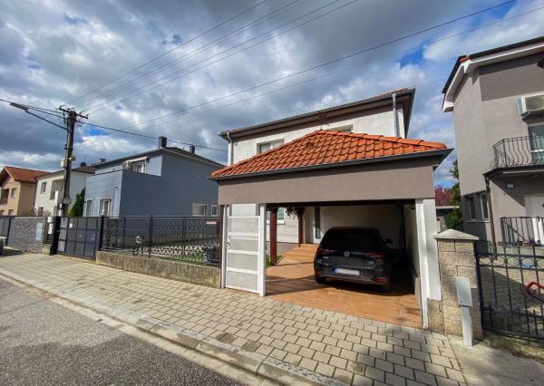 Znížená cena - 5i RD v obľúbenej lokalite