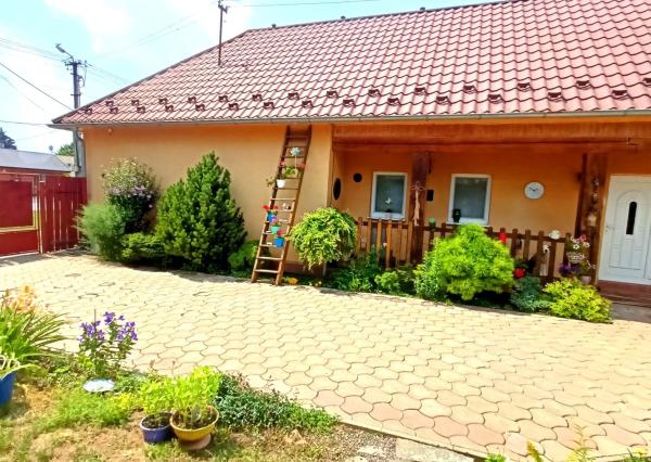 Krásny vidiecky dom s rozsiahlym pozemkom