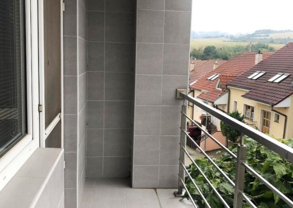 Jedinečná apartmánová nehnutelnosť s bazénom a záhradou