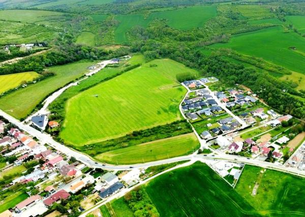TOP CENA,  stavebný pozemok 4781m2 aj  pre developerov