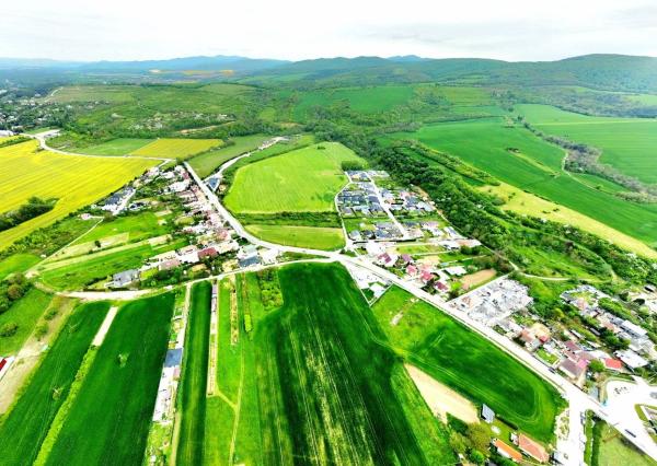 TOP CENA,  stavebný pozemok 4781m2 aj  pre developerov