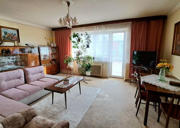 ZNÍŽENÁ CENA!!! Slnečný 3 izbový byt s garážou