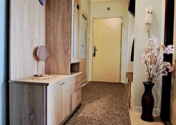 ZNÍŽENÁ CENA!!! Slnečný 3 izbový byt s garážou