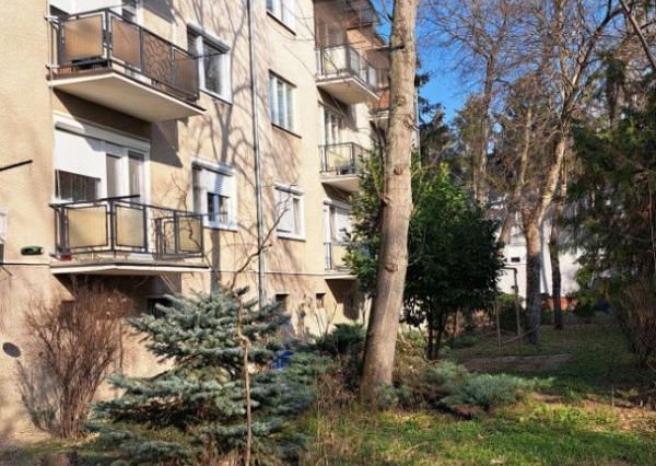 ZNÍŽENÁ CENA!!! Slnečný 3 izbový byt s garážou