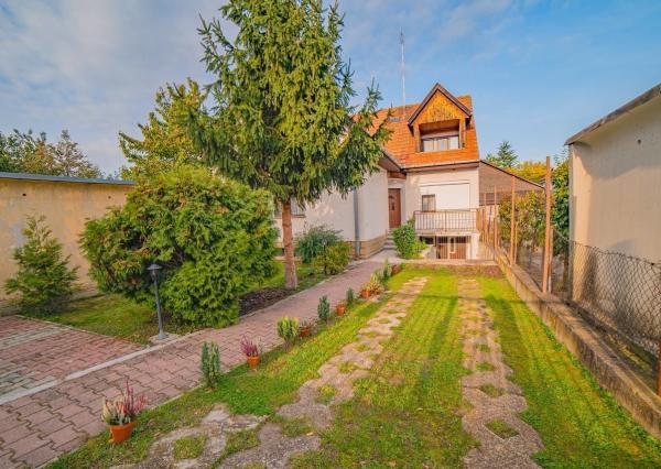 Dvojpodlažný dom v tichej lokalite Piešťan