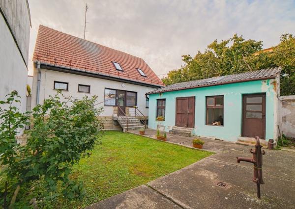 Dvojpodlažný dom v tichej lokalite Piešťan