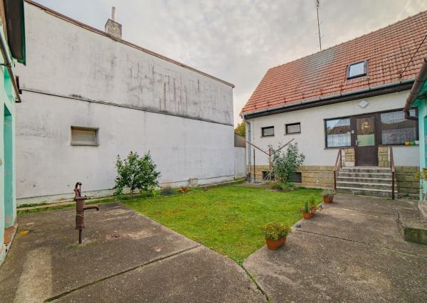 Dvojpodlažný dom v tichej lokalite Piešťan