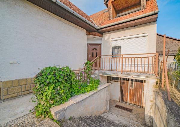 Dvojpodlažný dom v tichej lokalite Piešťan