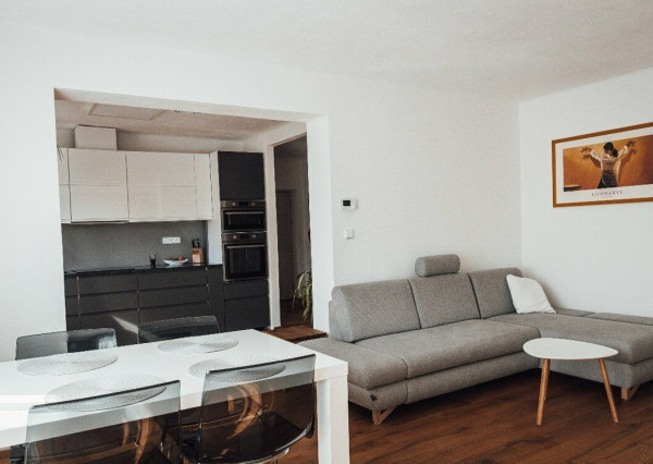 2 izbový byt - TRI VEŽE