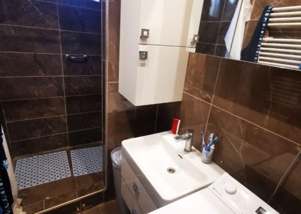 Znížená cena. Zrekonštruovaný rodinný dom vo Veľkých Kostoľanoch