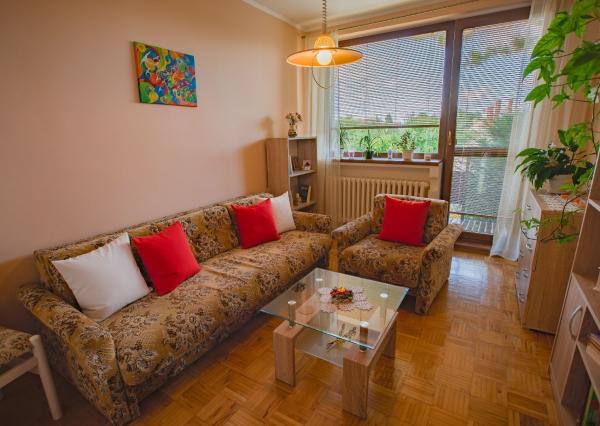 Peknučký zrekonštruovaný dom s veľkou úžitkovou záhradou