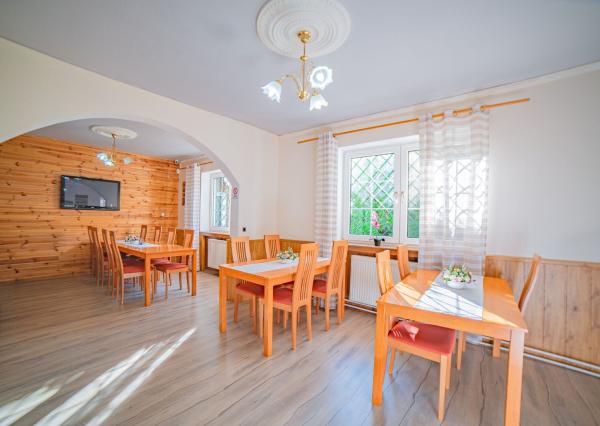 VÝRAZNÁ ZĽAVA! Očarujúci penzión s reštauráciou, bazénom, welness a ihriskom