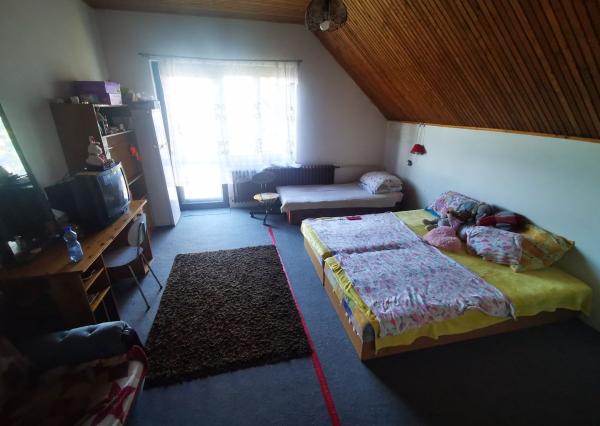 Priestranný 3-podlažný rodinný dom, pozemok 3544 m2