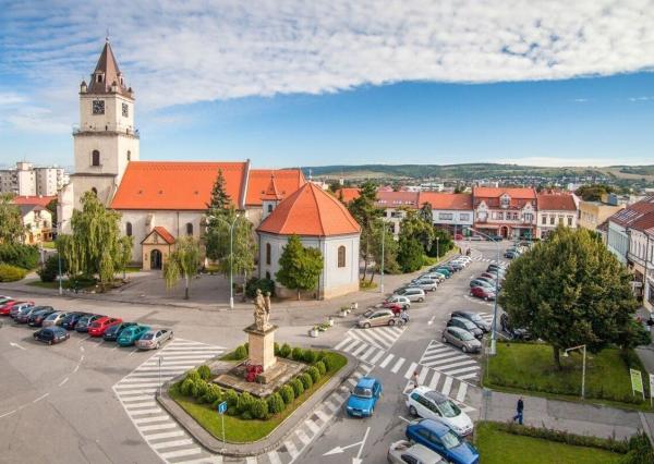 Na predaj polyfunkčný objekt v centre Hlohovca