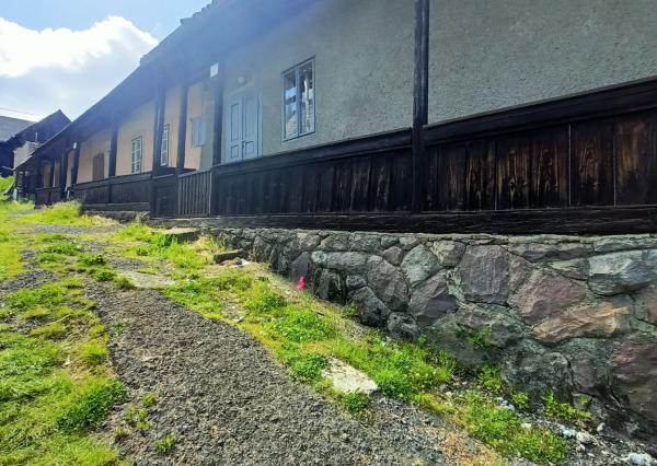 Útulná chalupa neďaleko Banskej Štiavnice