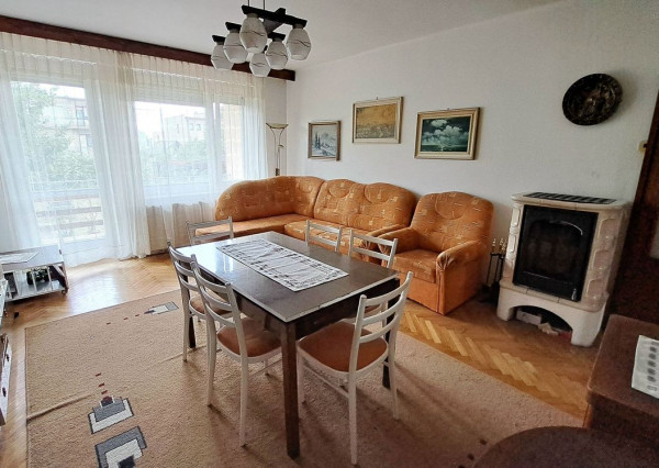 REZERVOVANÉ! Dvojgeneračný dom na PREDAJ