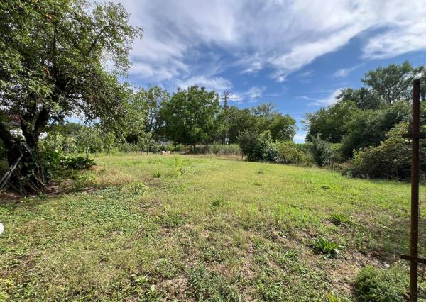 Pozemok na stavbu chaty v obci Kalná nad Hronom