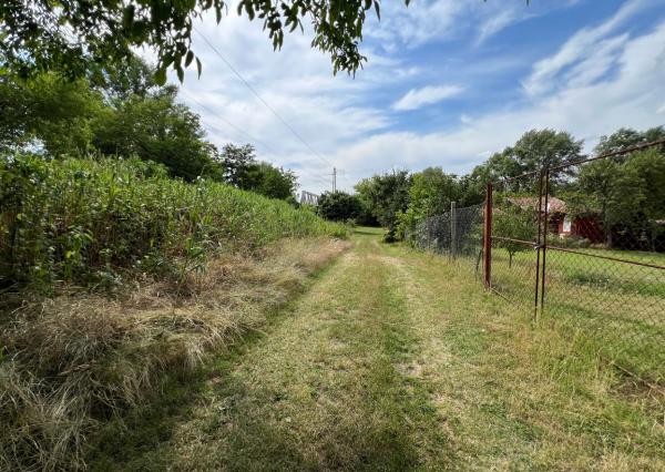 Pozemok na stavbu chaty v obci Kalná nad Hronom