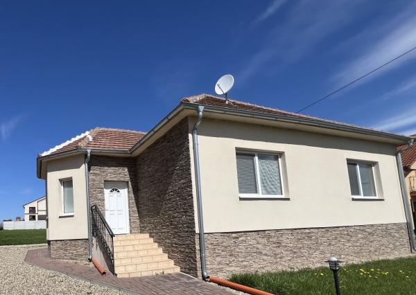 Rodinný dom vhodný aj na investíciu - Podhájska