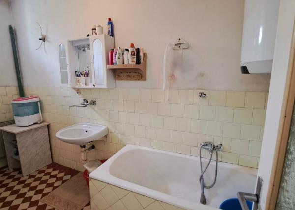 PREDANÉ. Rodinný dom s 5 izbami a veľkým pozemkom na PREDAJ!