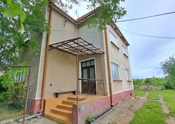 PREDANÉ. Rodinný dom s 5 izbami a veľkým pozemkom na PREDAJ!