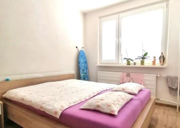 ZNÍŽENÉ !!! PEKNÝ 2 IZBOVÝ BYT - PO REKONŠTRUKCIÍ