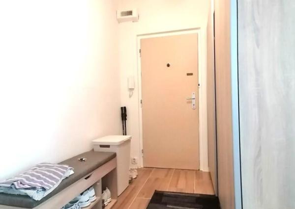 ZNÍŽENÉ !!! PEKNÝ 2 IZBOVÝ BYT - PO REKONŠTRUKCIÍ