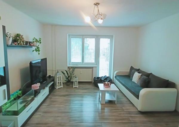 Znížená cena! Priestranný 3 izbový byt so záhradou