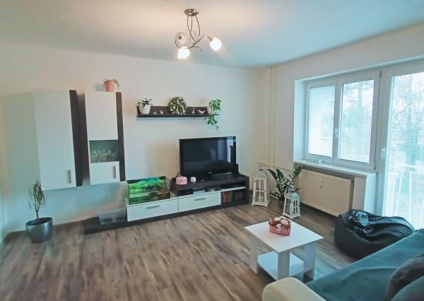 Znížená cena! Priestranný 3 izbový byt so záhradou